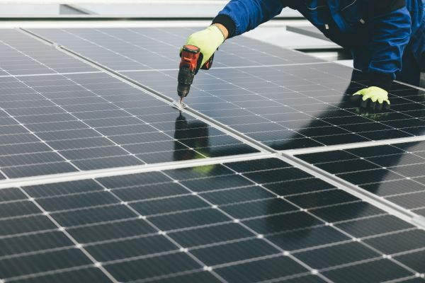 Les avantages de l'adoption immédiate des panneaux solaires